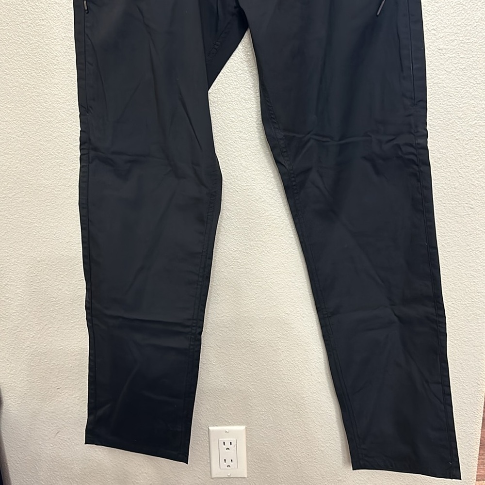 OAKLEY DRESS OR CASUAL PANTS - Picture 4 of 8